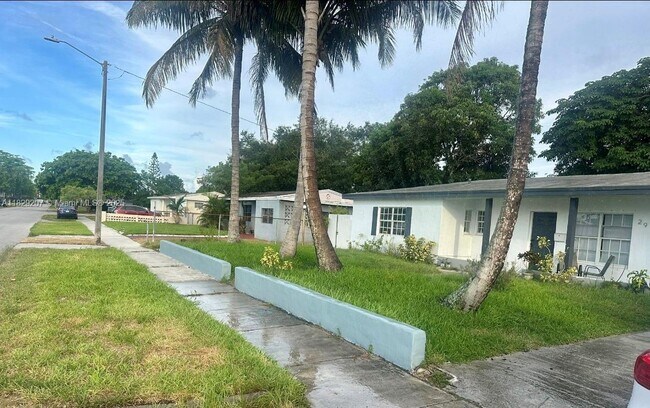 Building Photo - 2970 NW 187th St