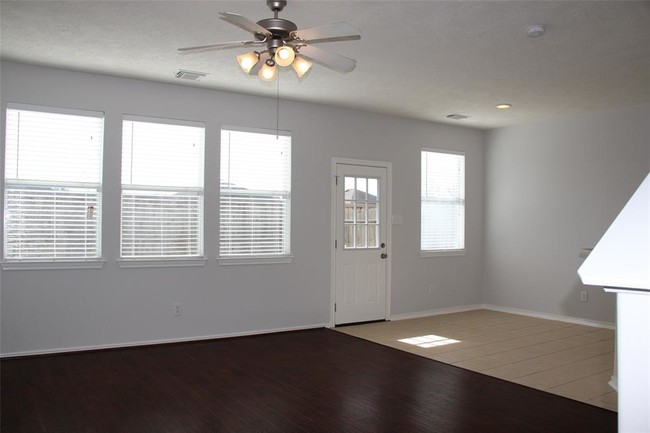 Building Photo - 13084 Peppergate Ln