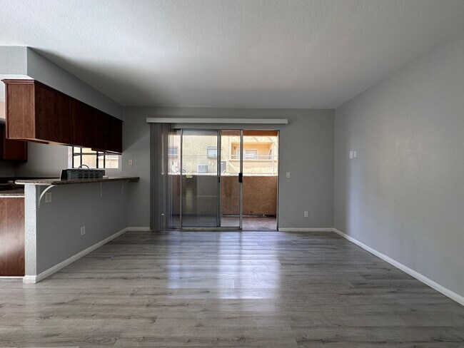 Foto del edificio - Updated 2 bed 2 bath Condo