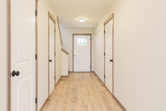 Building Photo - 1318 Lamont Ln