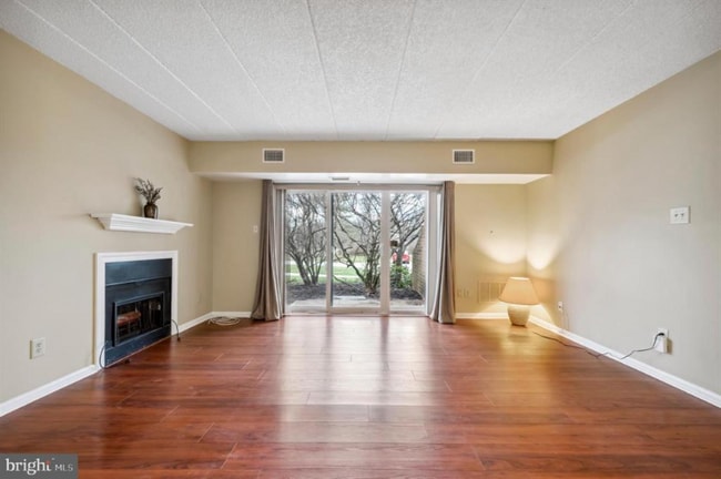 Photo - 70 Le Forge Ct Apartment