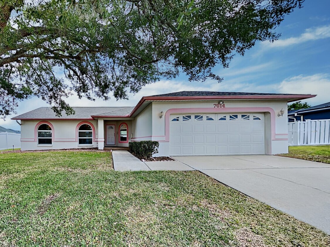 Primary Photo - 7614 Canterbury Cir