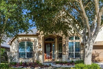 Building Photo - 29114 Davenport Dr