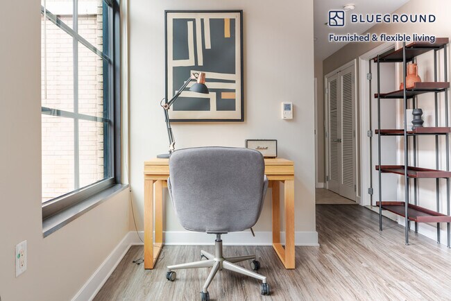 Foto del edificio - 465 New York Ave NW