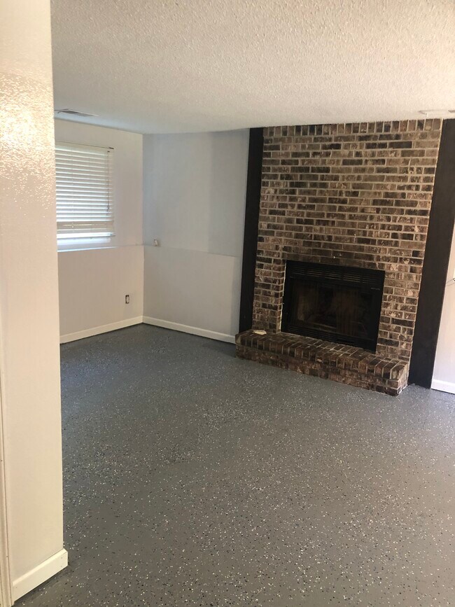 Foto del edificio - 1675 Valley View Dr
