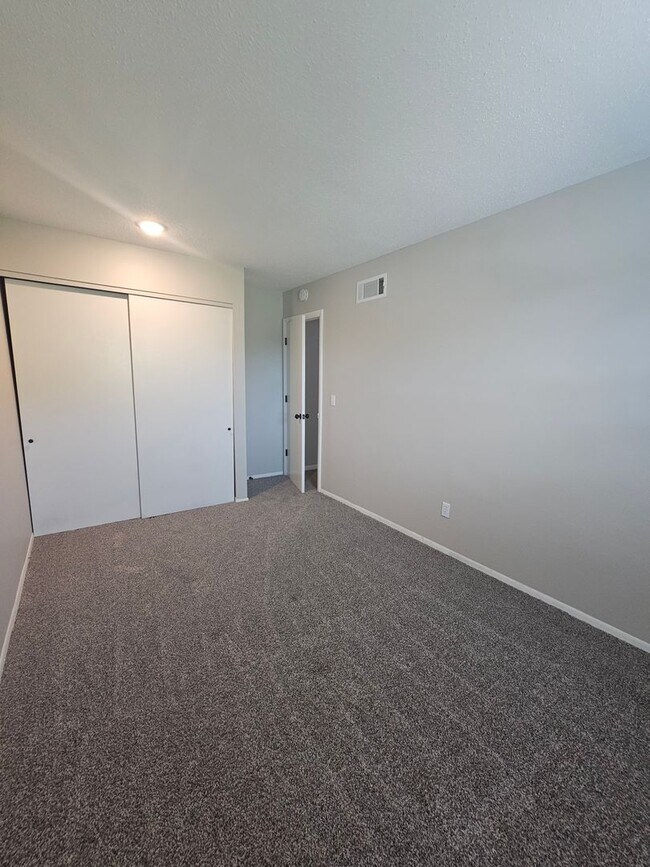 Foto del edificio - 5416 - 5418 N Linwood Ave.