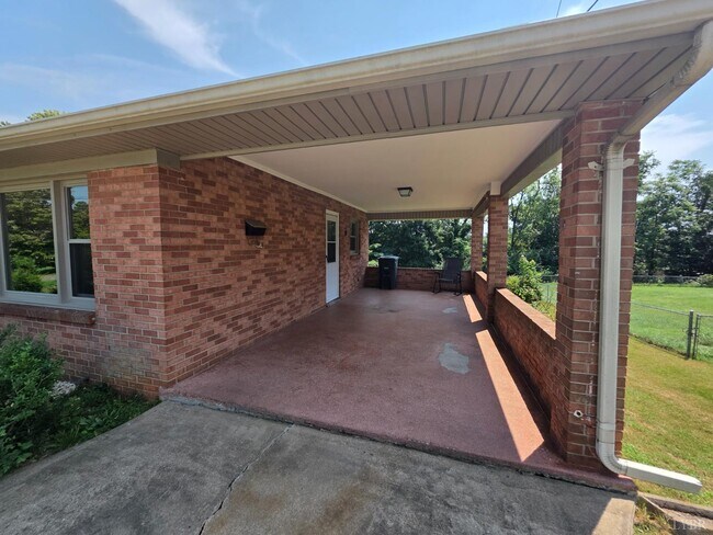 Foto del edificio - 5930 Edgewood Ave