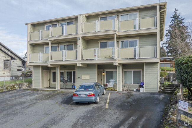 Building Photo - 636 N Montgomery Ave