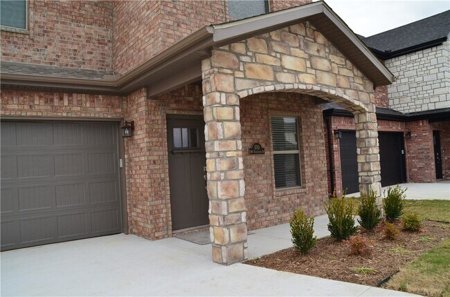 Foto del edificio - 1710 SW Riverstone Rd