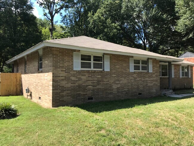 Building Photo - 3035 Coleman Rd