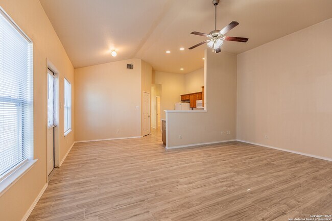 Foto del edificio - 7226 Golf Way