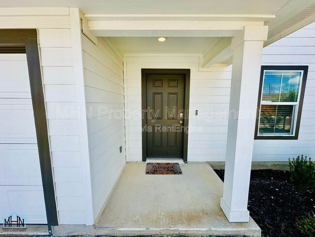 Building Photo - 14402 Navidad Pike