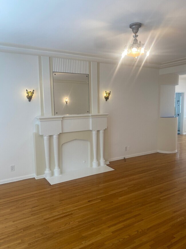 Foto del edificio - 648 Burnside Ave
