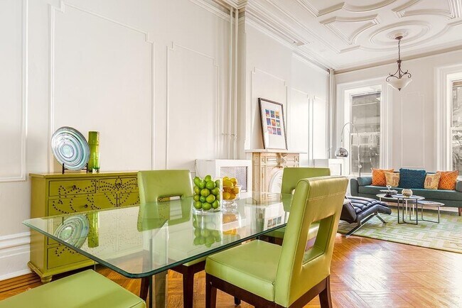 Foto del edificio - 325 Montgomery St