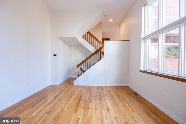 Foto del edificio - 129 Catharine St