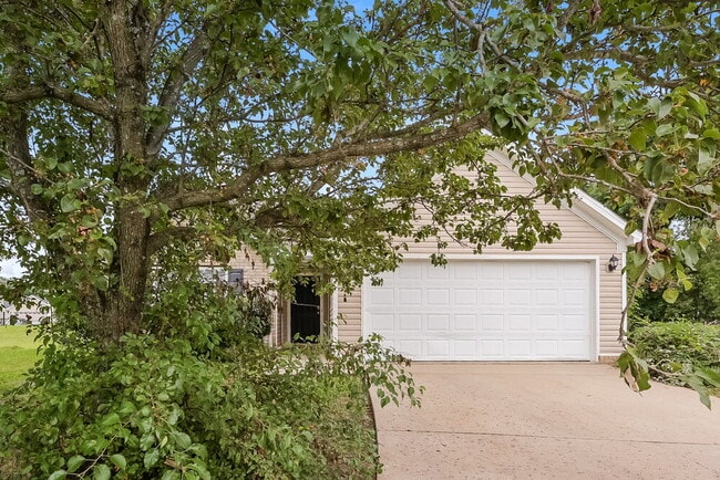 Building Photo - 1413 Chesterbrook Ct
