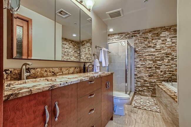 Building Photo - Luxury LoHi Loft