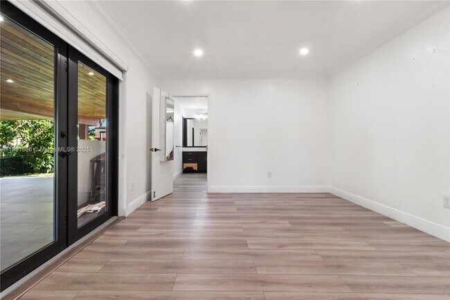 Building Photo - 10981 SW 47th St