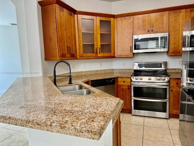 Foto del edificio - 10022 NW 7th St