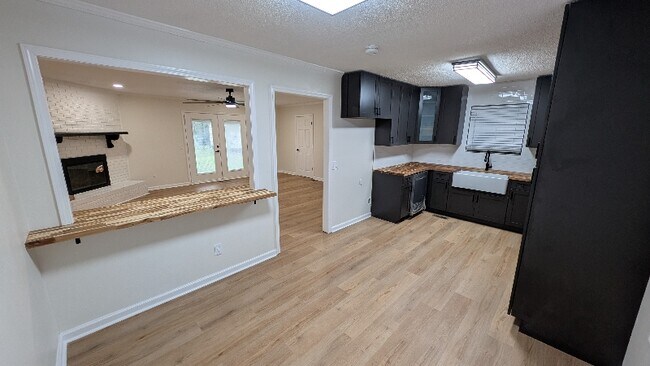 Foto del edificio - 3705 Blackgum Dr