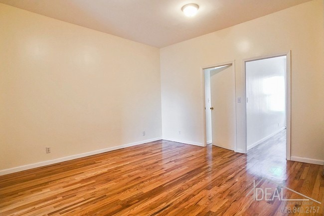 Foto del edificio - 659 Classon Ave