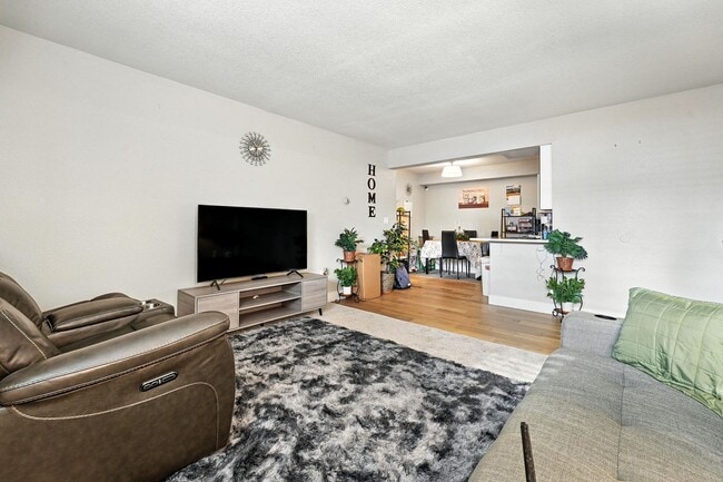 Foto del edificio - Beautifully Updated 1 Bed, 1 Bath Rental -...