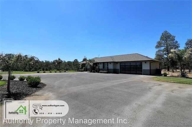 Building Photo - 4 br, 3.5 bath House - 21995 Los Altos Dr