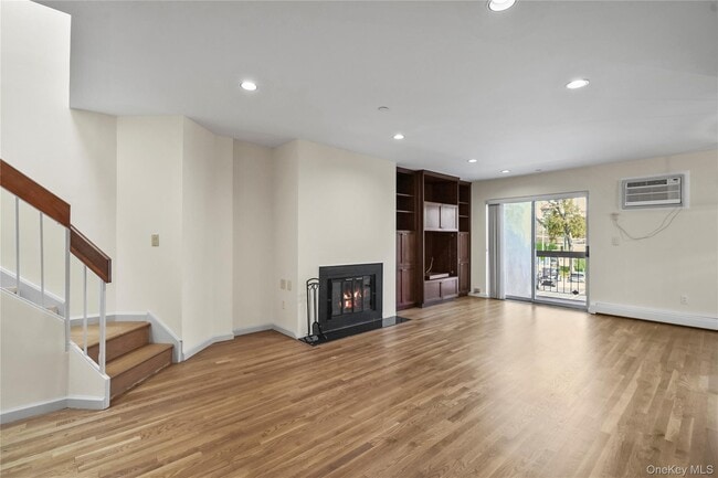 Building Photo - 55 N Broadway