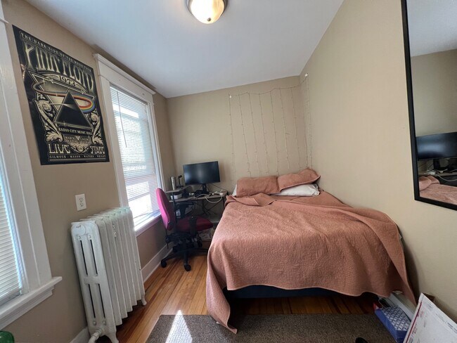 Building Photo - 421 Hamilton St