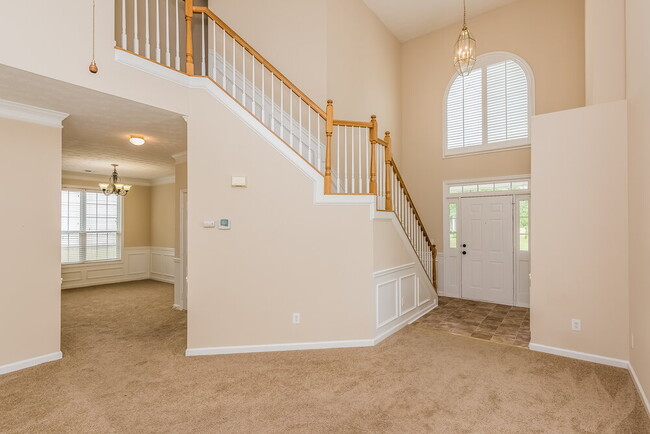 Foto del edificio - 169 Weatherstone Dr