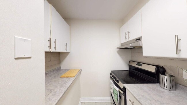 Interior Photo - 47 & 49 Somerset