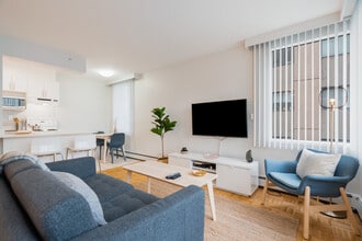 Building Photo - 1033 Haro St