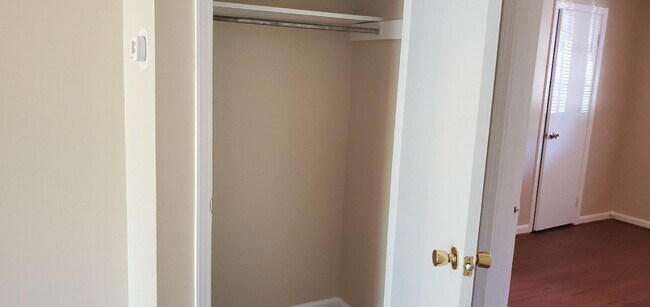 Foto del edificio - 4040 Shipyard Walk