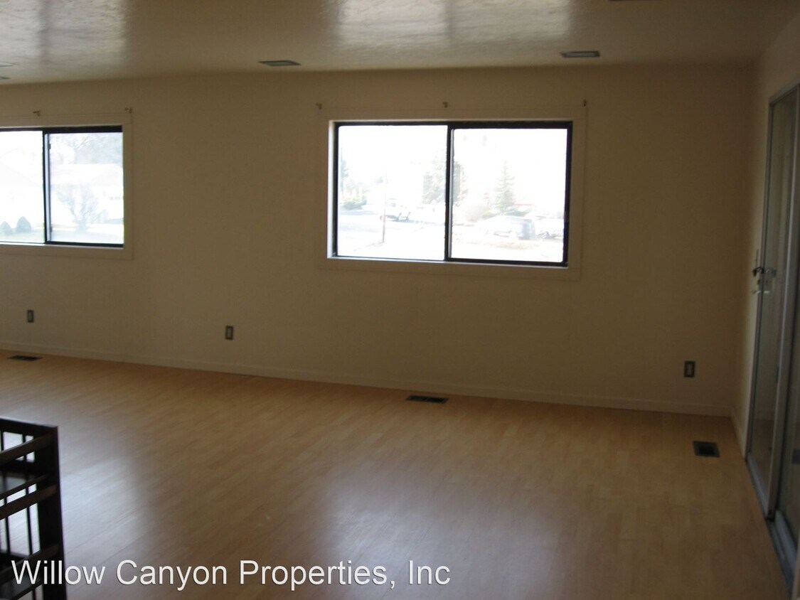 Building Photo - 3 br, 1 bath House - 285 SW 2nd Street