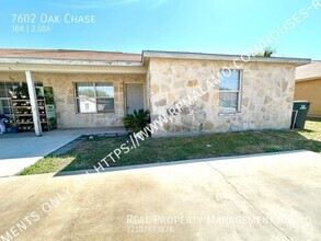 Building Photo - 7602 Oak Chase