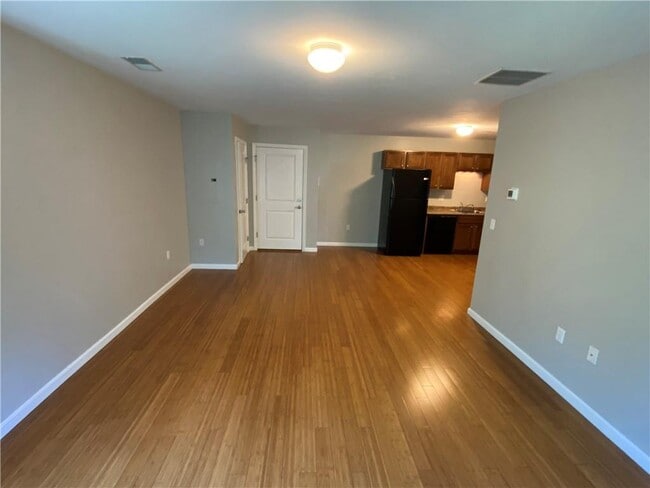 Building Photo - 500 Mendon Rd