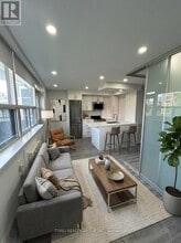 Building Photo - 15 Walmer Rd