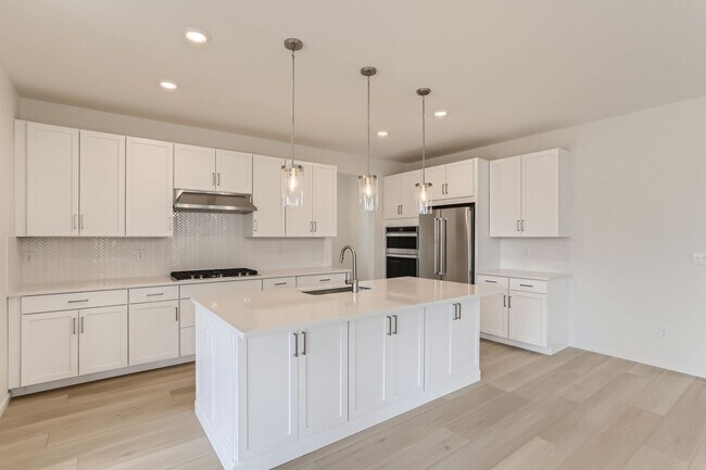 Photo - Beautiful Single Family Home with state-of-the-art modern finishes throughout. Mountain Views- 2 ...