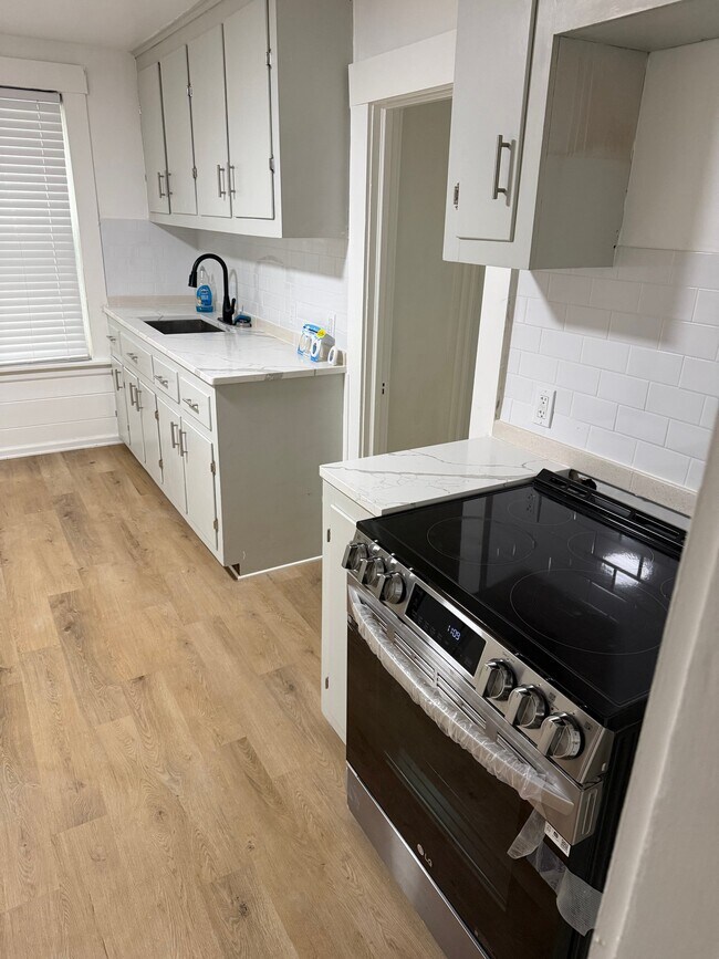 Foto del edificio - 423 Stanley St