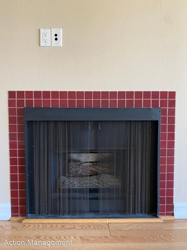 Building Photo - 2 br, 2 bath House - 680 Grand Ave., #206