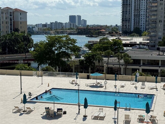 Foto del edificio - 230 174th St