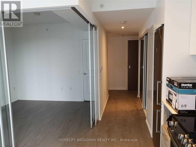 Photo du bâtiment - 251 Jarvis St