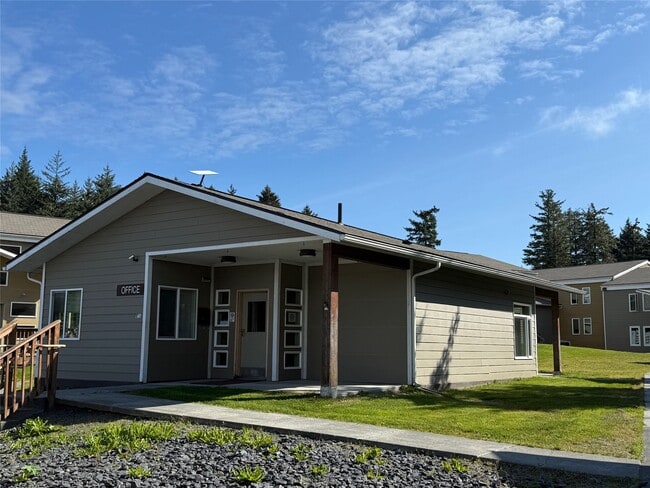 Building Photo - 2610 Mill Bay Rd