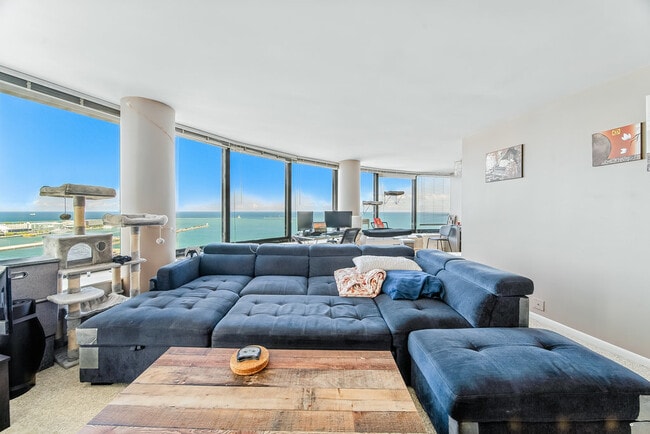 Foto del edificio - 155 N Harbor Dr