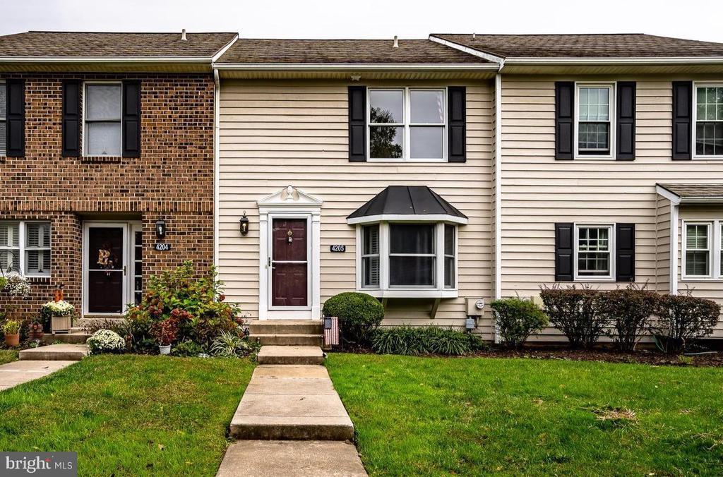 Primary Photo - 4205 Fox Pointe Ct