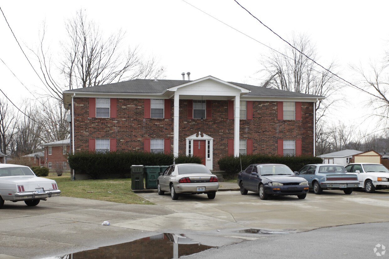 5401 Angus Ct, Louisville, KY 40272 Apartments in Louisville, KY