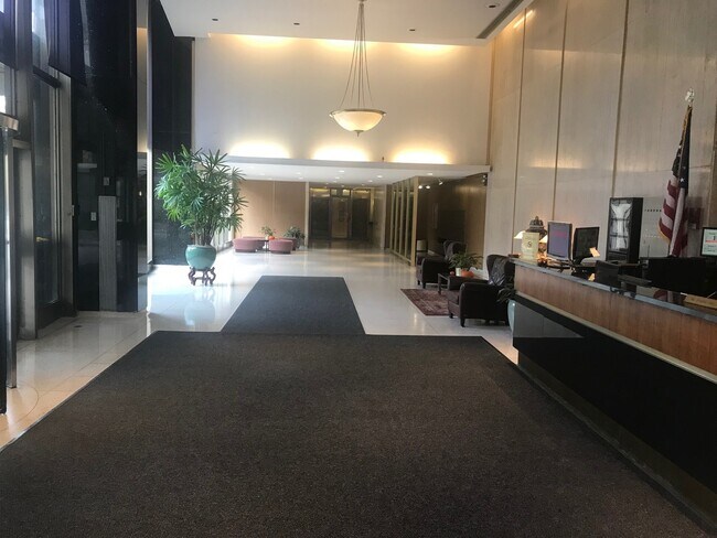 Foto del edificio - 5701 N Sheridan Rd