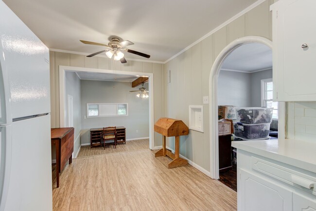 Foto del edificio - Freshly Renovated House