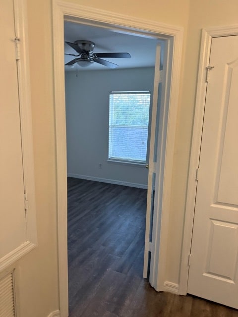 Vista interior desde el hall - 1630 J Lawson Blvd