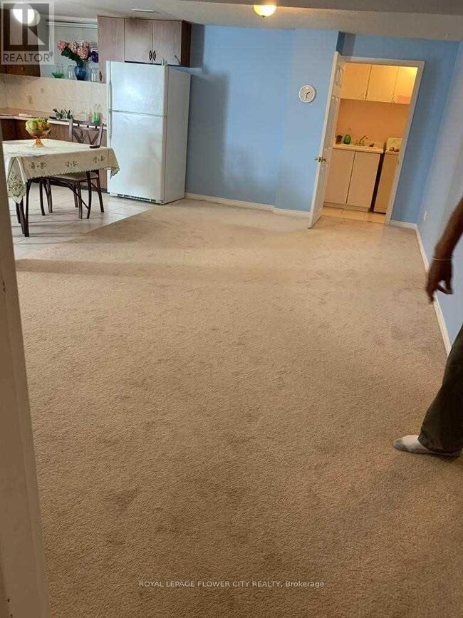 Photo du bâtiment - 5688 Brightpool Crescent